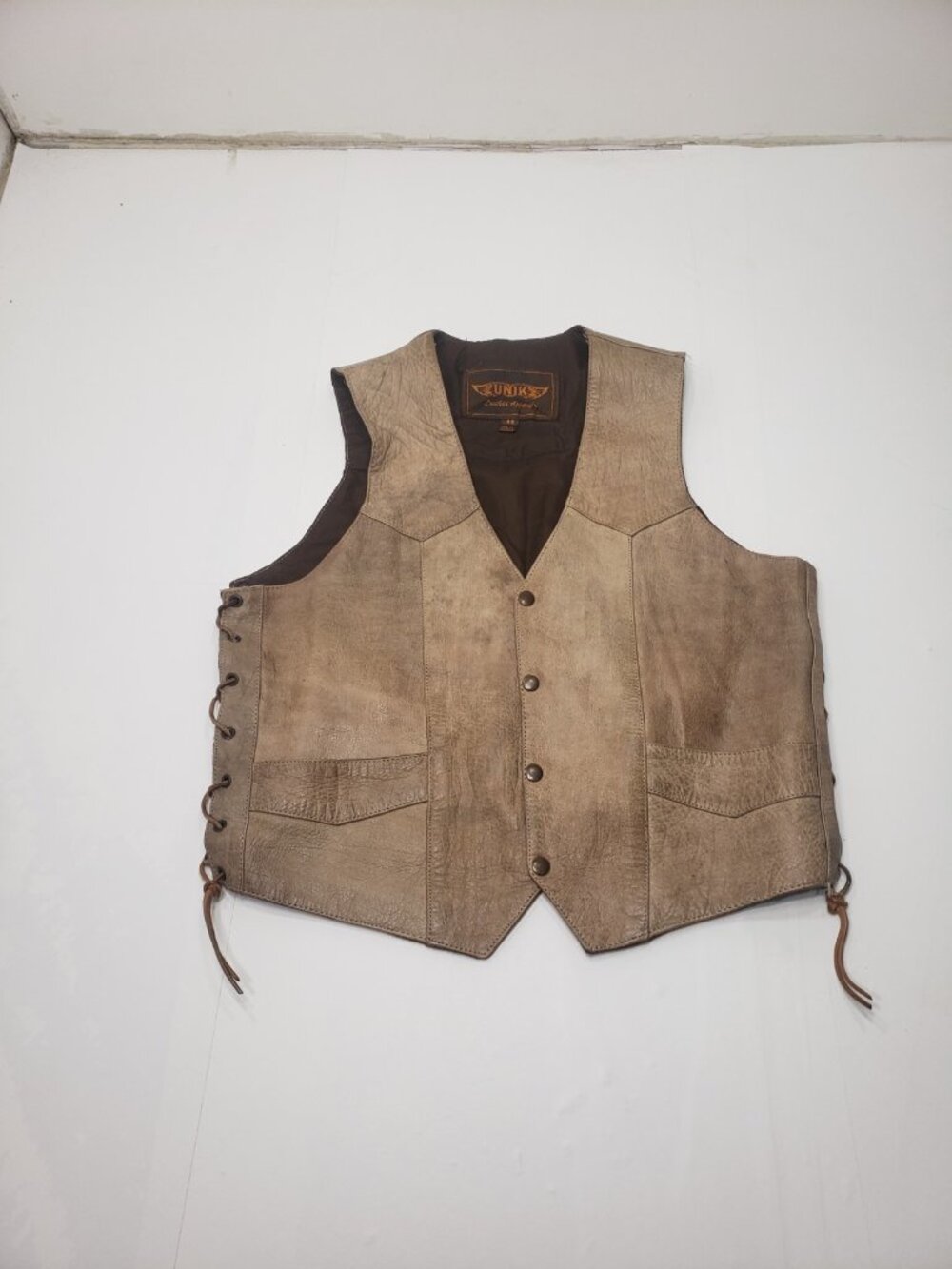 Unik Premium Light Brown Beige Leather Snap Button Vest Men’s 44 Inside Pockets